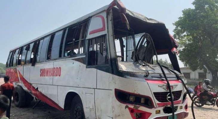 দৌলতদিয়ায় ডুবে যাওয়া বাসের রেজিস্ট্রেশন স্থগিত 